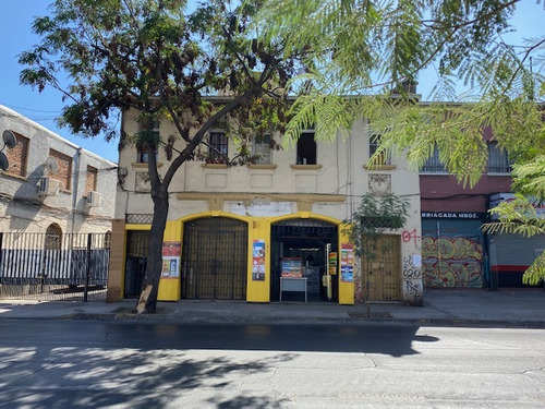 Casona Patrimonial En Barrio Brasil. Gran Oportunidad