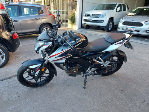 Imagen 11 de 16 de Bajaj Rouser