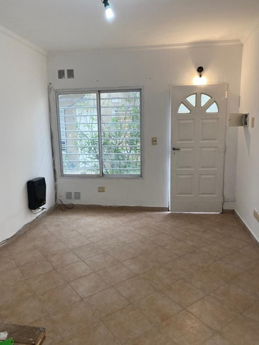 Imagen 4 de 21 de Triplex 4 Ambientes Ramos Mejia Sin Expensas