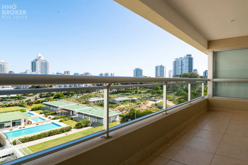 Torrelobos, Punta Del Este, Apartamento En Alquiler Frente Al Mar.