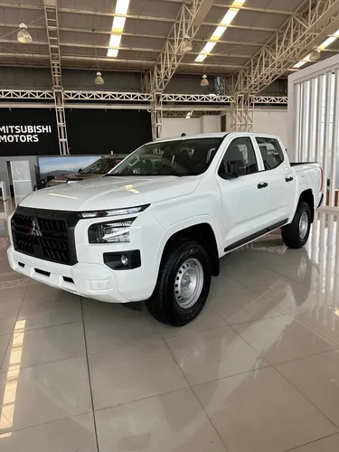 Mitsubishi L200 Glx Plus 2.4 Turbo-diesel. Sp