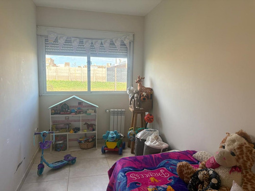 Venta Casa En Cañitas Ll, Con Patio Y Pileta.