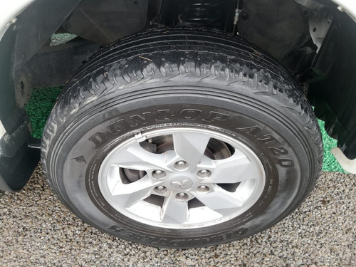 Imagen 10 de 13 de Mitsubishi L200 2018 2.4 Cabina Doble 4x2 Mt