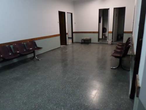 Imagen 5 de 6 de Oficina O Consultorio Merlo Sur Centro Una Cuadra Estación