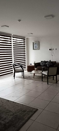 Excelente! 2 Dorm/1 Baño/estacio. Y Bodega (92218)