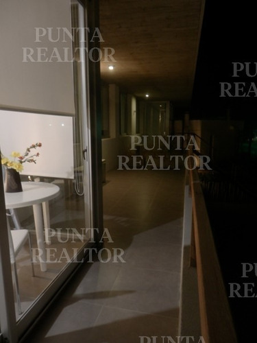 Apartamnento En Alquiler En Manantiales- Ref: 301