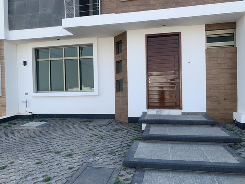 Imagen 2 de 12 de Casa Sola En Venta Res. Valle Del Sol. Equipada. Nueva. Frente Al Área Verde.