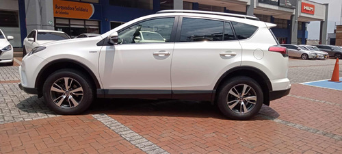 Toyota RAV4 2.5 Xroad