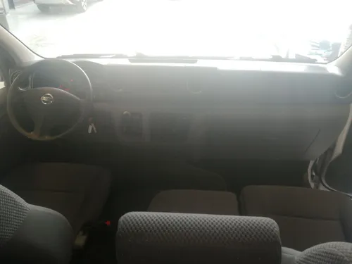 Nissan Urvan 2.5 Panel Amplia Aa Paquete Seguridad Mt