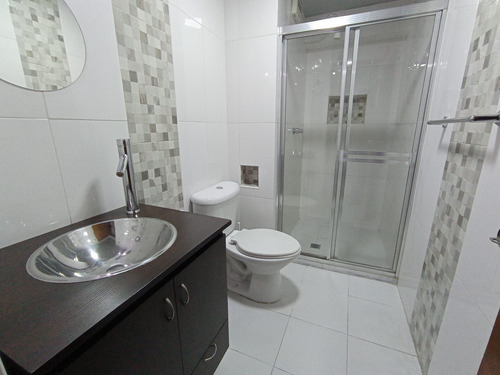 Imagen 12 de 26 de Venta Apartamento Colinas De Bello Monte 89m2, 3h/2b/2e
