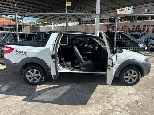 Fiat Strada 1.4 Hard Working Cab. Dupla Flex 3p