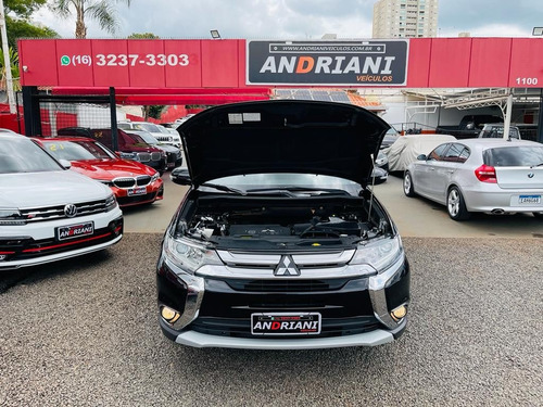 Imagem 11 de 15 de Mitsubishi Outlander 2.0 Preto 2017