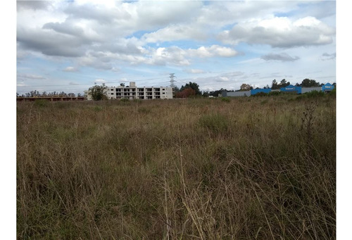 Venta 1 Ha. En Panamericana Pilar. Acepta Permuta