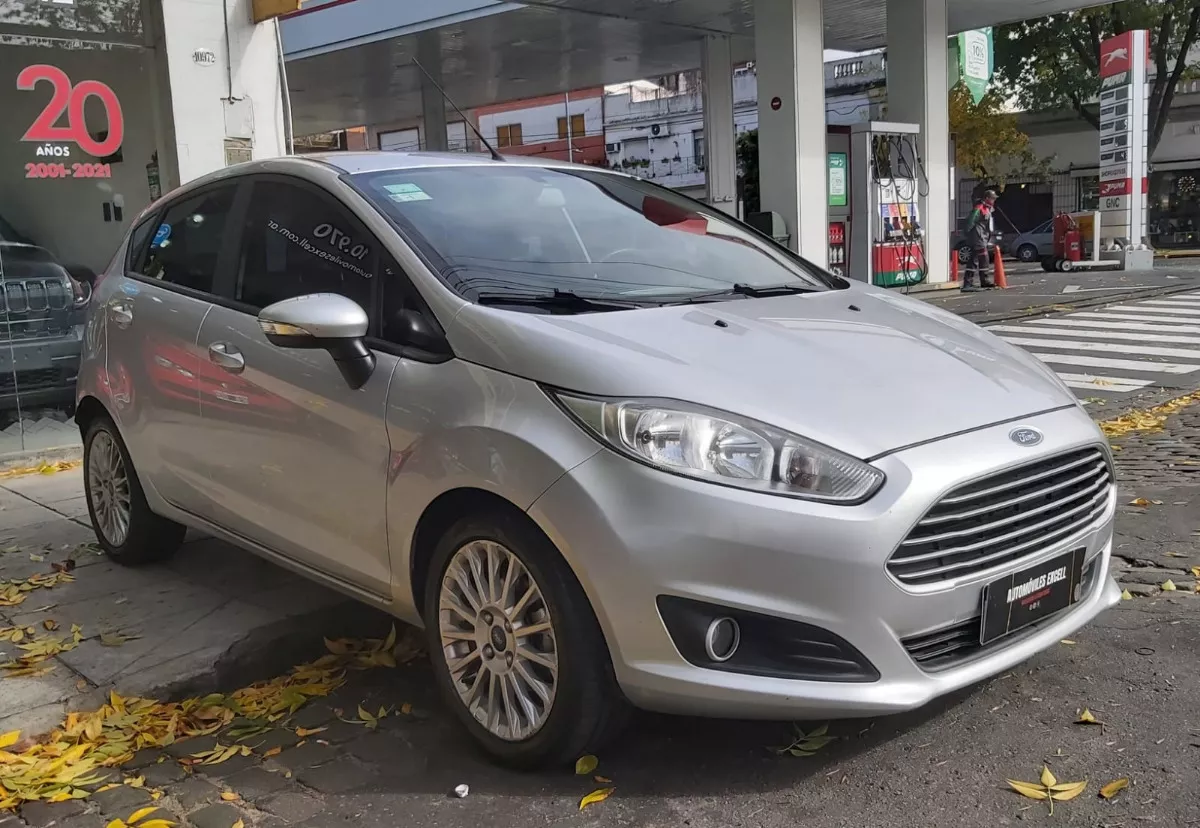 Ford Fiesta Kinetic Design 1.6 Se Powershift 120cv