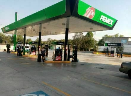 Imagen 1 de 6 de Venta De Local Con Gasolinera Funcionando