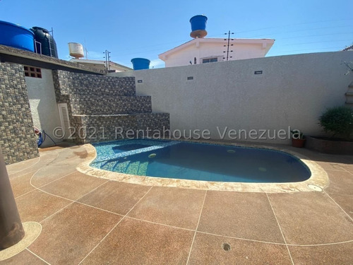 Imagen 11 de 11 de Ideal Para Familias Numerosas Ubicada En La Puerta Maraven. Punto Fijo