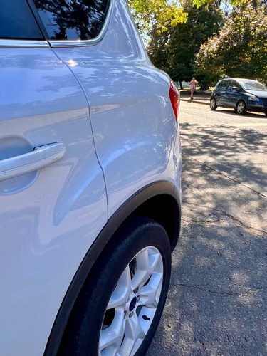 Ford Kuga 2.5 Titanium At 4x4 L (ku05)