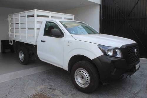Imagen 1 de 15 de Nissan Estacas Np300 2021 2p L4/2.5 Man D/h A/a