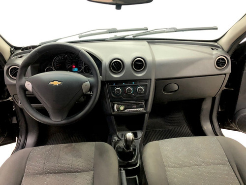Imagem 9 de 12 de Chevrolet Celta