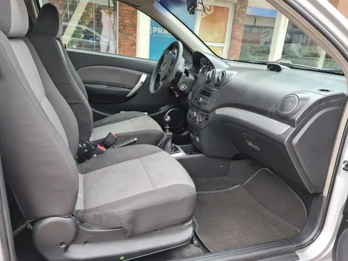 Chevrolet Aveo Emotion 1.6cc Mt Aa 4x2