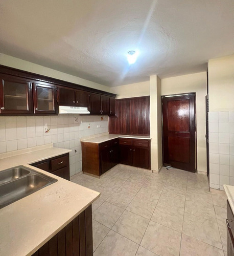 Alquilo Apartamento Clasico En Piantini3 Habitaciones, 2 Ba