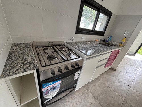 Duplex En Venta - 2 Dormitorios 2 Baños - 207mts2 - Villa Elisa
