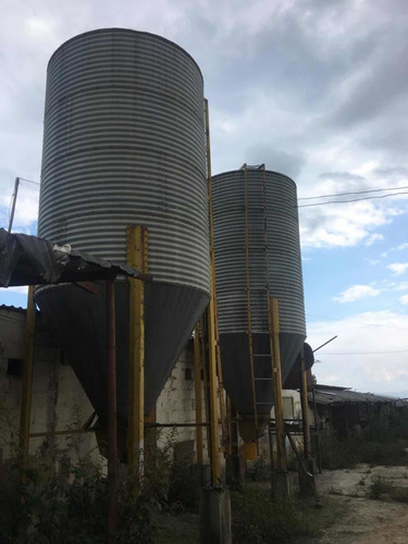 Silos De Alimento