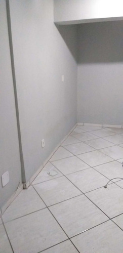 Prédio Inteiro À Venda Na Avenida Teixeira E Souza, Centro, Cabo Frio - Rj - Liv-10405