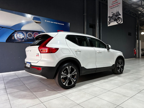 Volvo XC40 2.0t T4 Inscription Awd