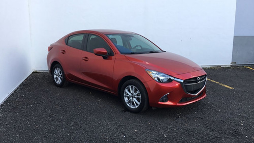 Imagen 13 de 15 de Mazda Mazda 2 4 Puertas