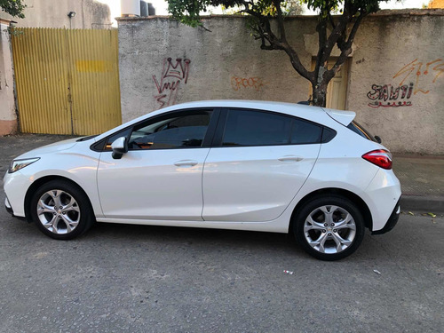 Chevrolet Cruze Lt Mt 1.4 Hatchback