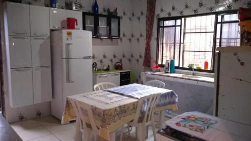 Casa Com 3 Dormitórios E Quintal Grande Em Itanhaém Litoral