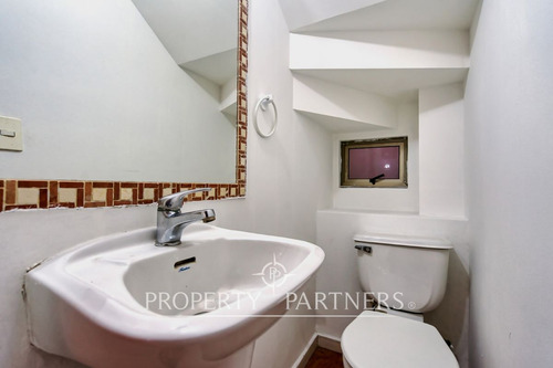 Oportunidad !! Venta De Casa En Condominio. Secto...
