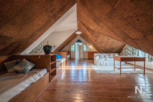 Casa En Venta En Barrio Golf, Superficie De Terreno: 4000 M2, Superficie Edificada: 557 M2