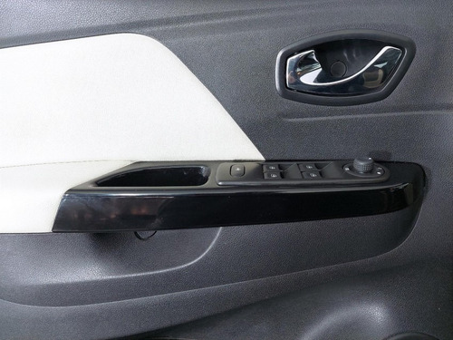 Imagem 9 de 15 de 160660 - Renault Captur 2018 Com Garantia