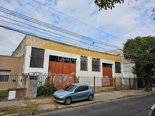 Depósito Galpón En Venta En Morón, G.b.a. Zona Oeste