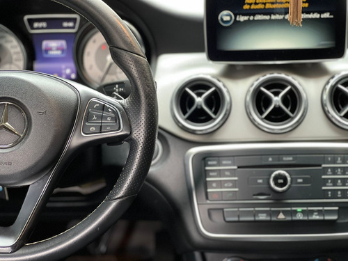 Mercedes-Benz Classe GLA 1.6 Enduro Turbo Flex 5p