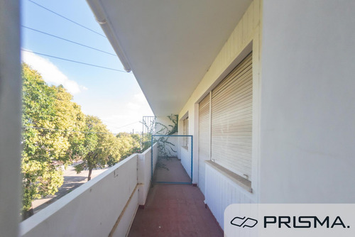 Casa - 4 Dorm - Cofico. Apta Credito