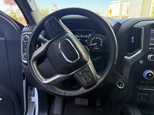GMC Sierra 6.2 Denali Dvd At
