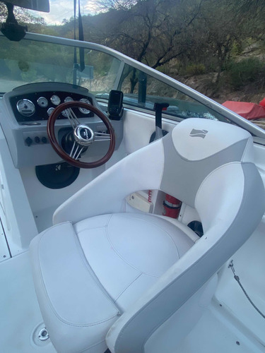 Imagen 14 de 15 de Lancha Campanili Mercruiser 250 Hp Wakeboard
