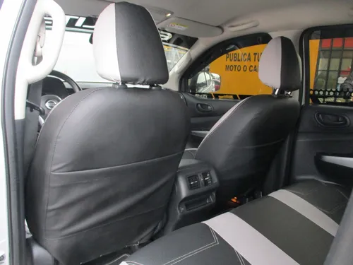Nissan Frontier Doblecabina 4x2 2500cc Mt Aa