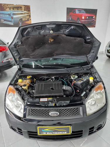 Imagem 11 de 17 de Ford Fiesta 2010 1.0 Flex 5p