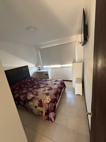 Casa En Venta - 4 Dormitorios 4 Baños - Necochea