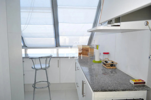 Apartamento En Brava, - Long Beach - Ref : Pbi14723