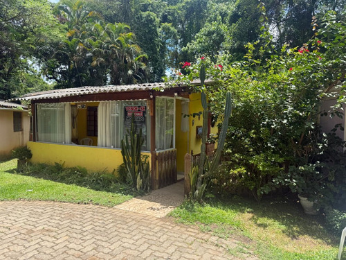Lindo Chalé Completo D-4 - Camping Quedas D'água