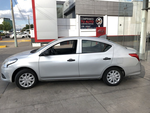 Imagen 7 de 15 de Nissan Versa 4 Puertas