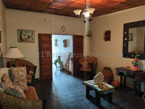Imagen 2 de 6 de Venta De Casa Zona Centro, Calabozo. 22-6401 / 0424-3392775