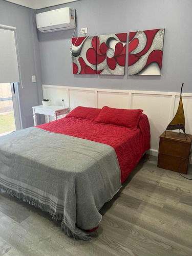 Casa En Venta - 4 Dormitorios 2 Baños - Cocheras - 160mts2 - Entre Ríos
