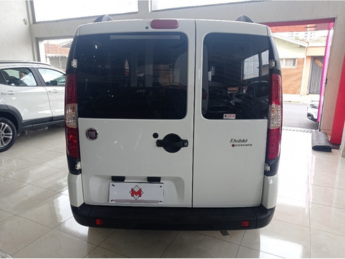 Imagem 6 de 10 de Fiat Doblo 1.8 Mpi Essence 7l 16v Flex 4p Manual