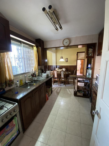 Vendo Casa De 3 Dormitorios Y 2 Baños En Jacinto Vera